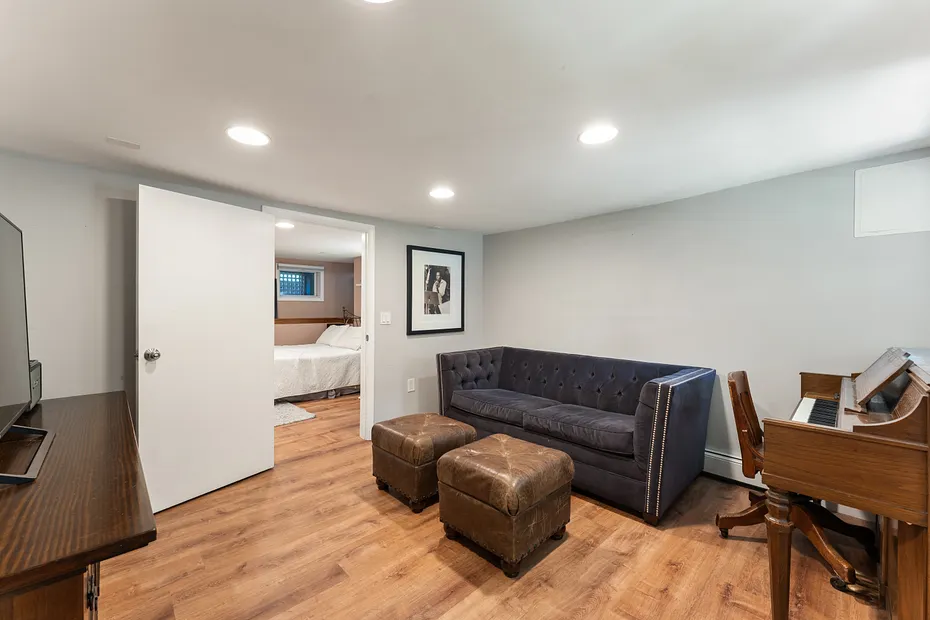 221 Piermont Avenue Photo 23