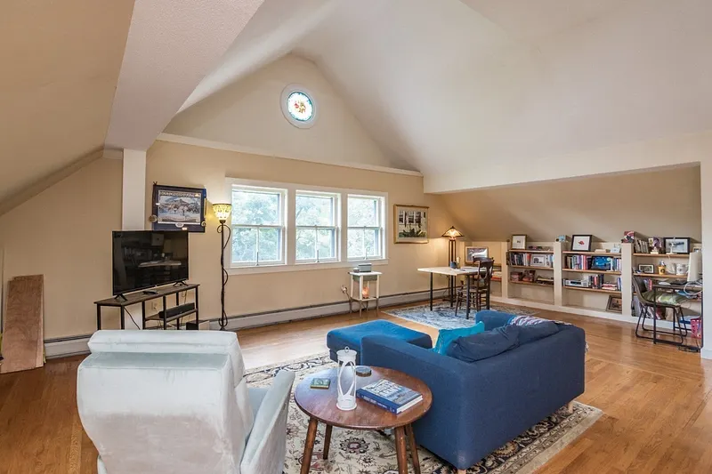 10 N Main St  #5E Photo 9