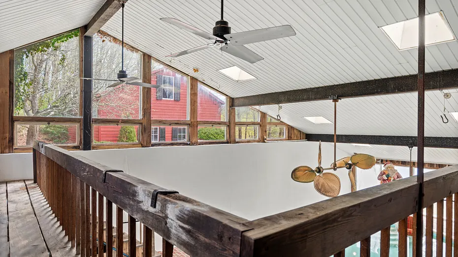 6 Tyringham Rd Photo 19