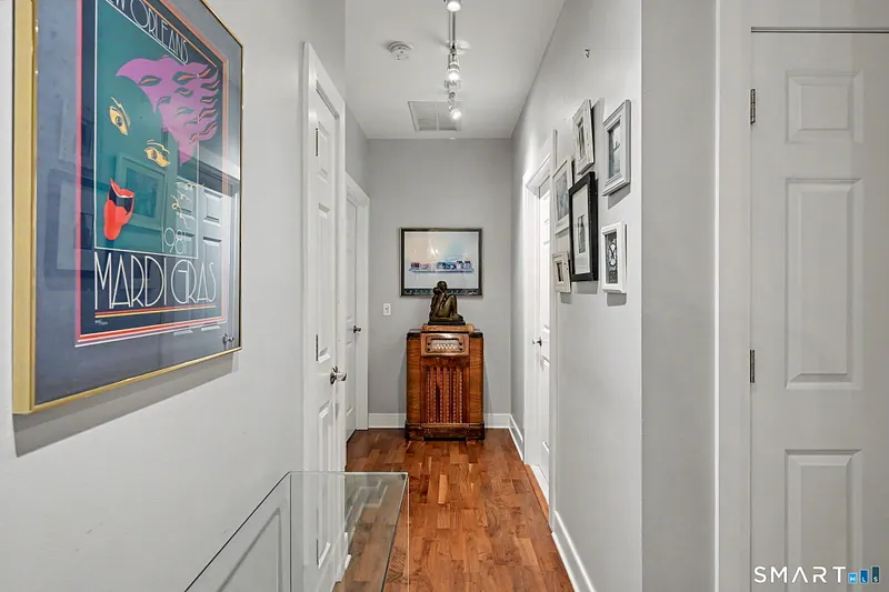 77 Havemeyer Lane  #410 Photo 3