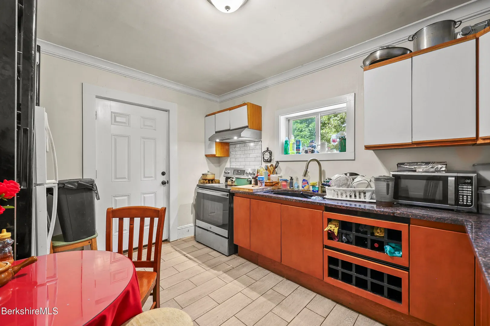 271 Tyler St Photo 17