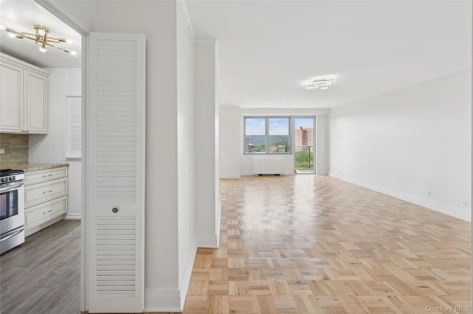 2500 Johnson Avenue  #15N Photo 6