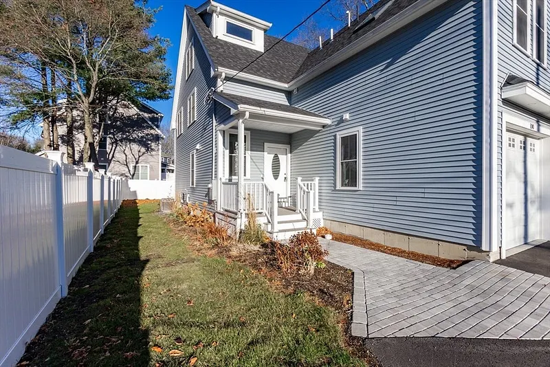 100 Kendall Avenue Photo 5