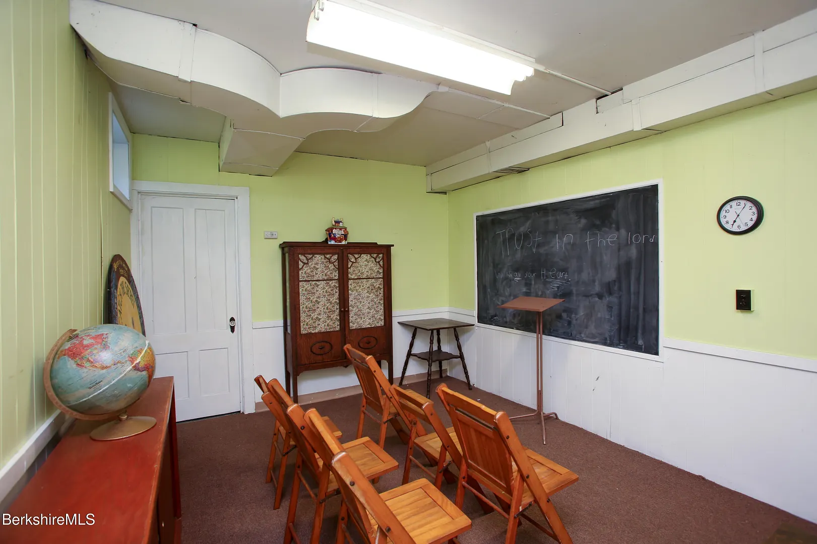 421 Elm St Photo 22
