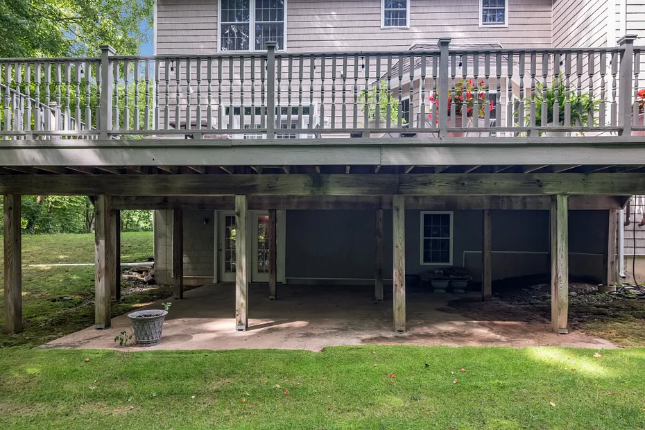 420 Summer Hill Road Photo 37