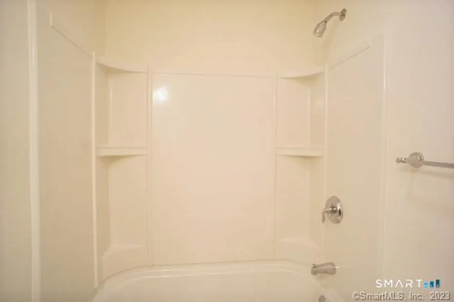 44 Stuart Avenue  #B4 Photo 6