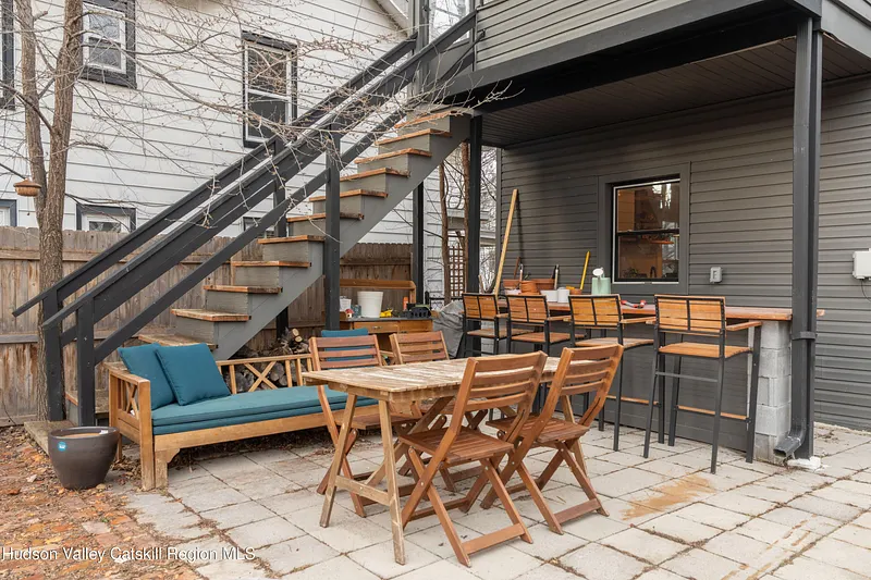 517 State Street Photo 29
