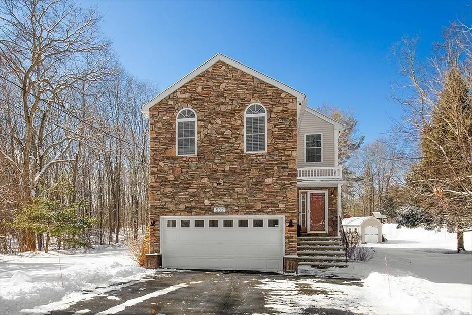 532 Forest St Photo 1