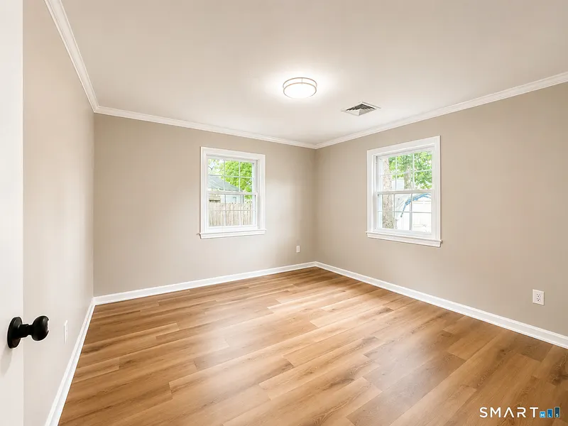 38 Fairfield Drive Photo 17