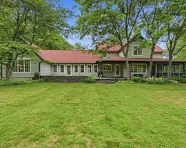 18 Eveningstar Dr