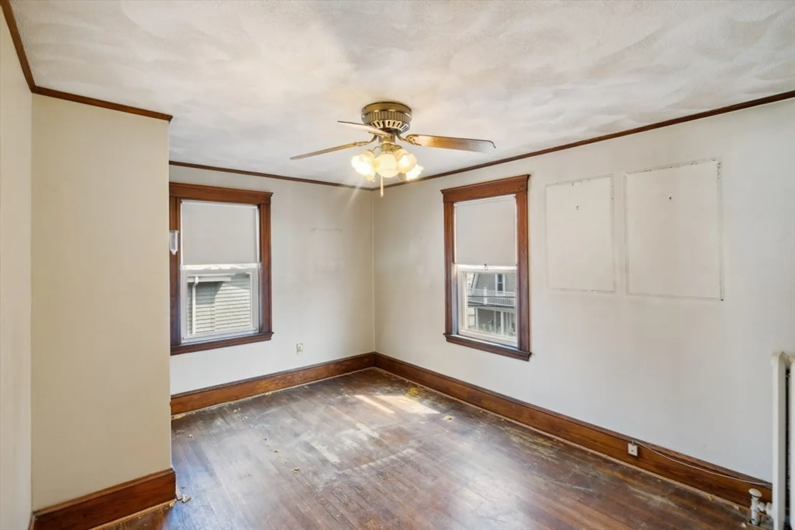 64 Bates Ave Photo 7