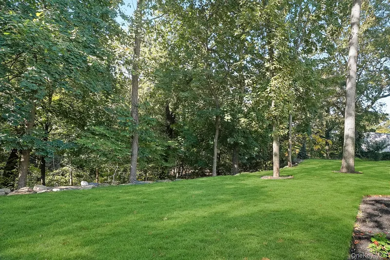 9 Kirby Lane N Photo 22