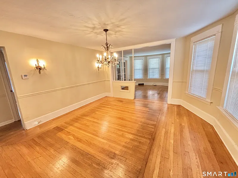 697 Washington Avenue Photo 8