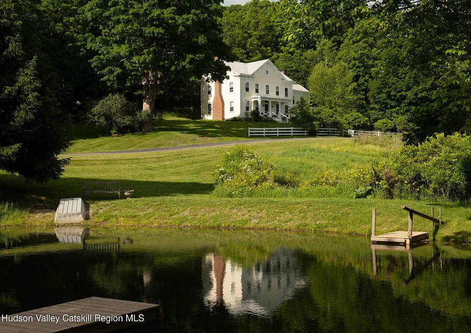 132 Decker Road Photo 1