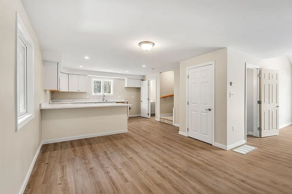 153 Coffin Rd  #10 Photo 17