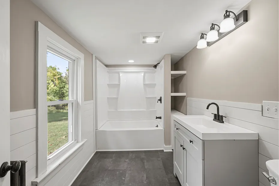 26 Davis St Photo 14