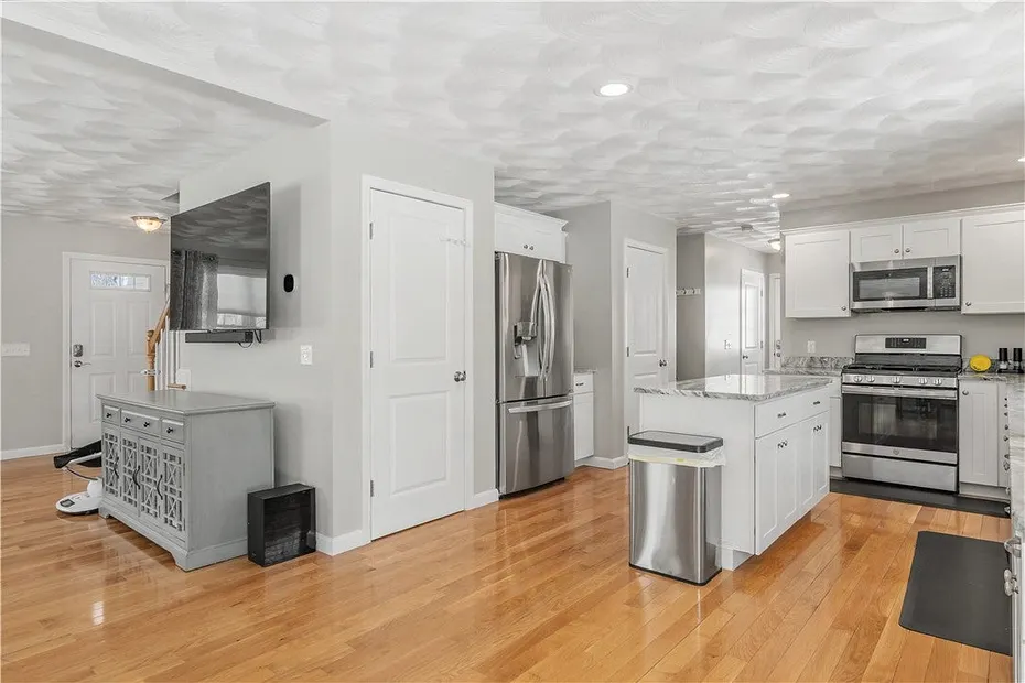 100 Franklin Road Photo 21
