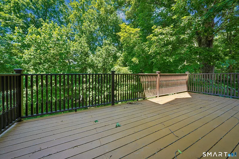 132 East Hunting Ridge Road Photo 9
