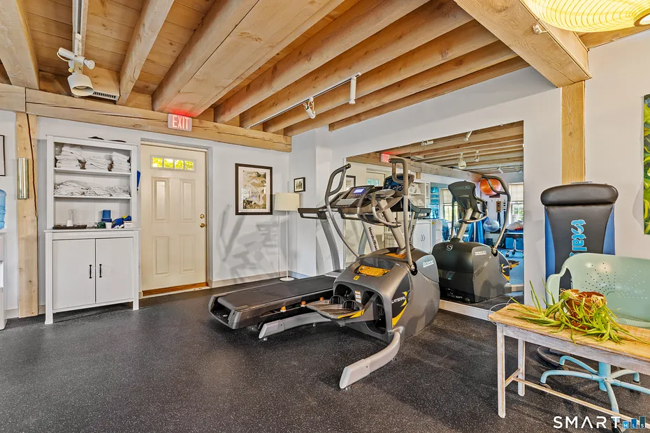 348+350 Main Street Photo 15