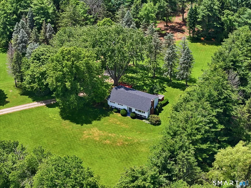 385 Cotton Hill Road Photo 36