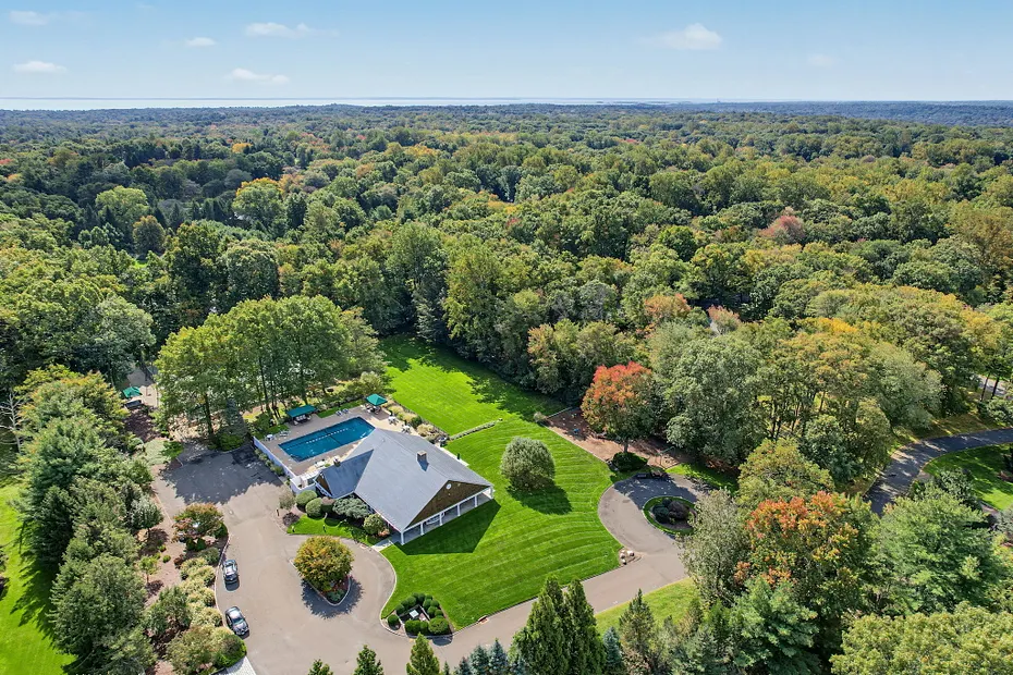 443 Brambley Hedge Circle Photo 40