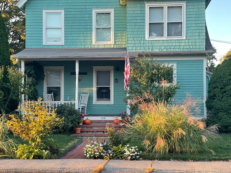 126 East Avenue Photo 3