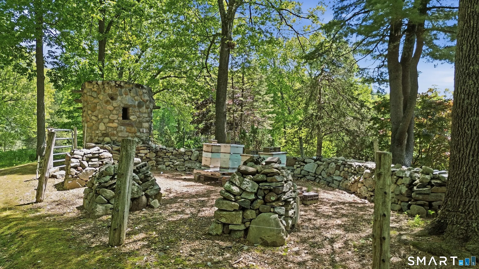 2 Quarry Road Photo 34