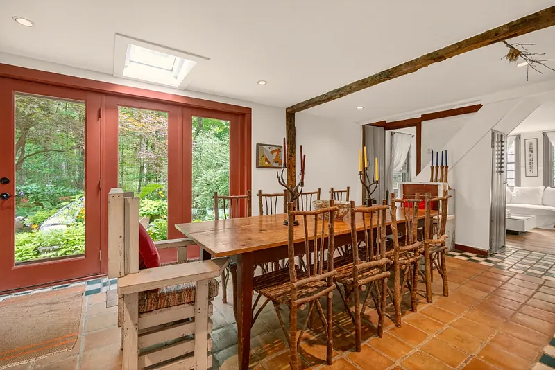 50 Southbury Road Photo 11