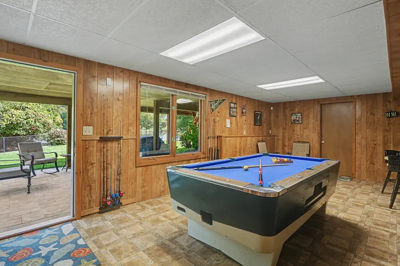 94 Tomlinson Road Photo 32