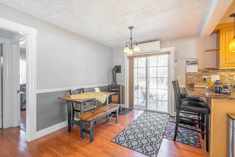 57 Ash Street Photo 14