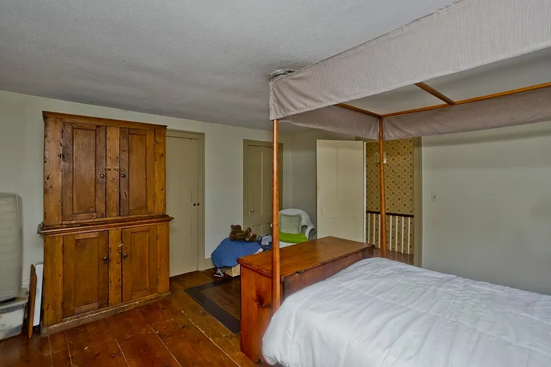 40 Somers Rd Photo 7