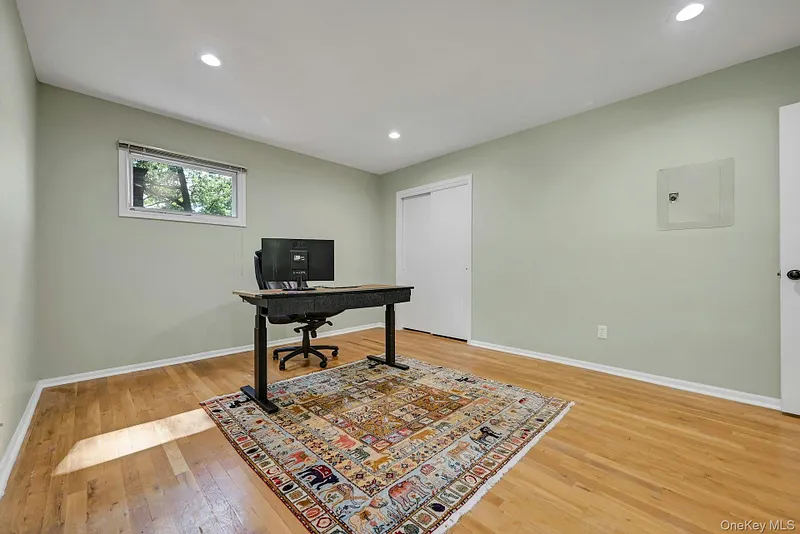 19 York Drive Photo 24