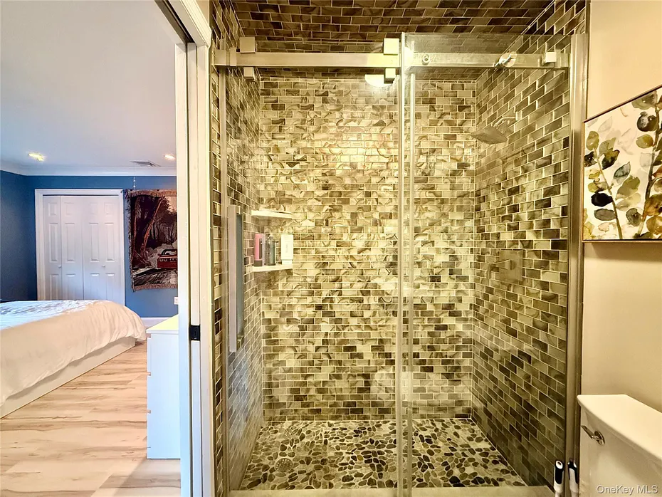 26 Bridle Lane Photo 15