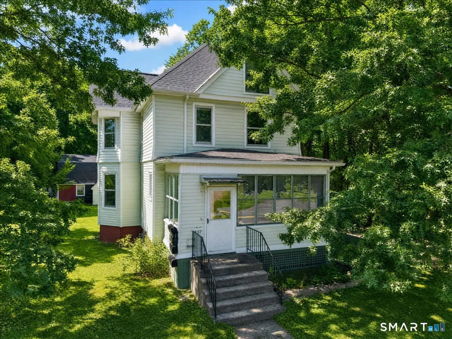 537 Naubuc Avenue Photo 2