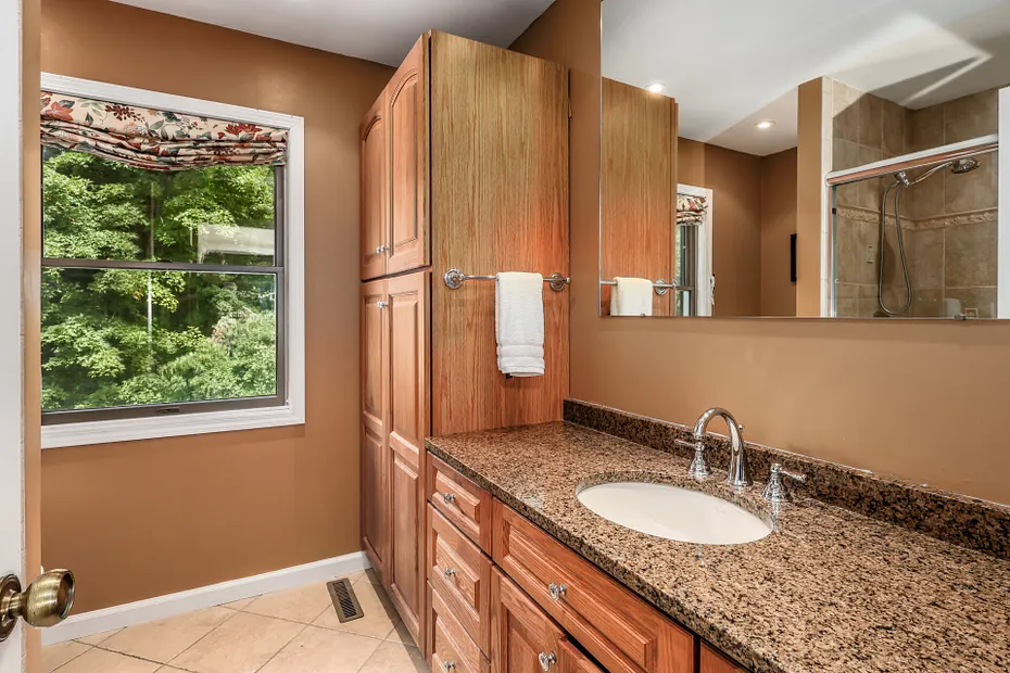 33 Brookwood Drive Photo 31