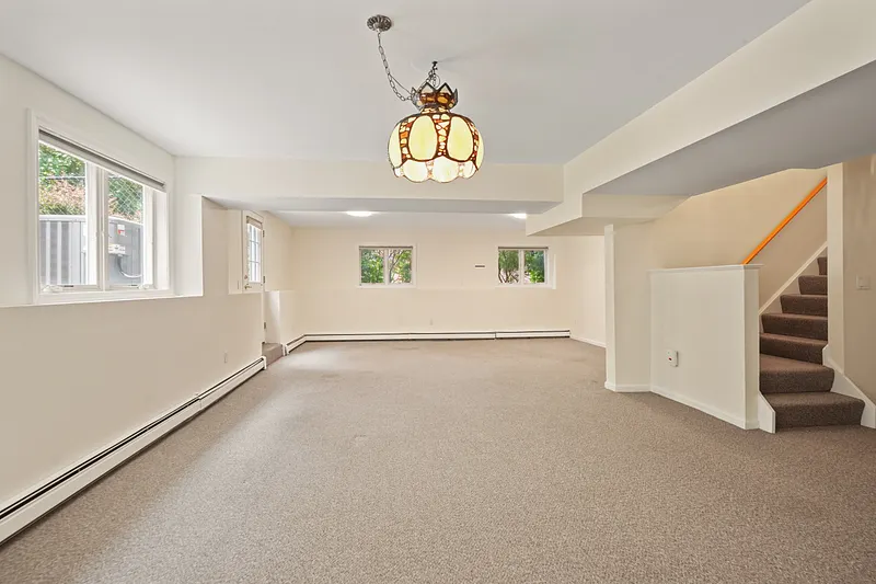 10 Crestview Drive Photo 29