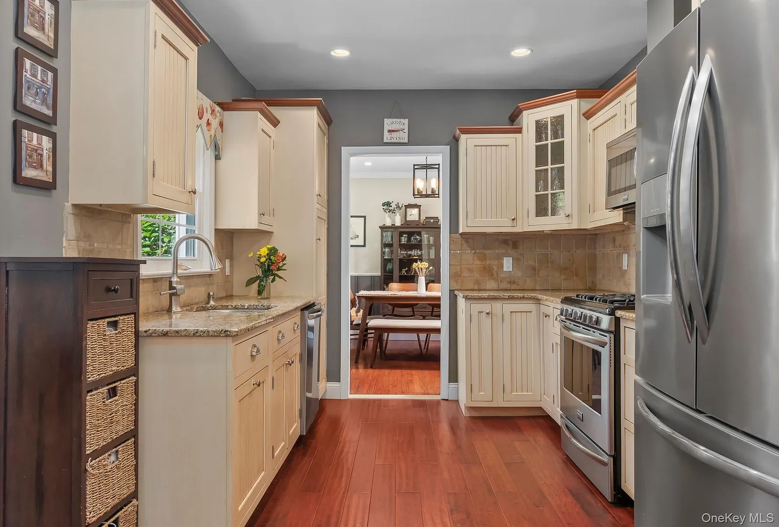 1 Colonial Drive Photo 11
