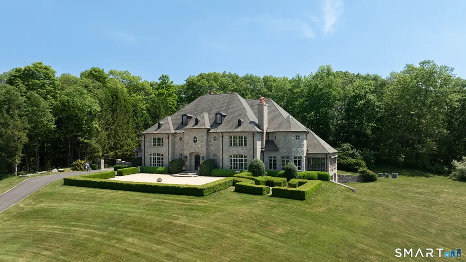 7 Equestrian Ridge Road Photo 2
