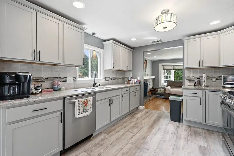 31 Sunset Terrace Photo 3