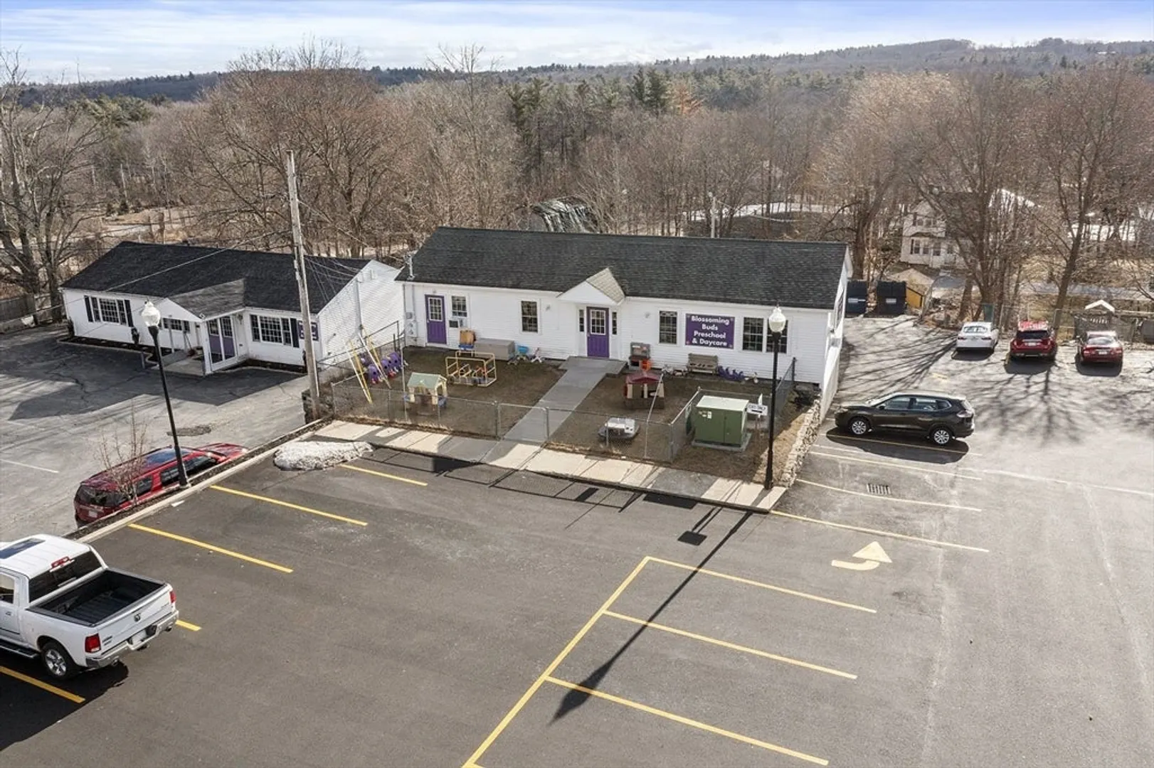 33 Main St Photo 9