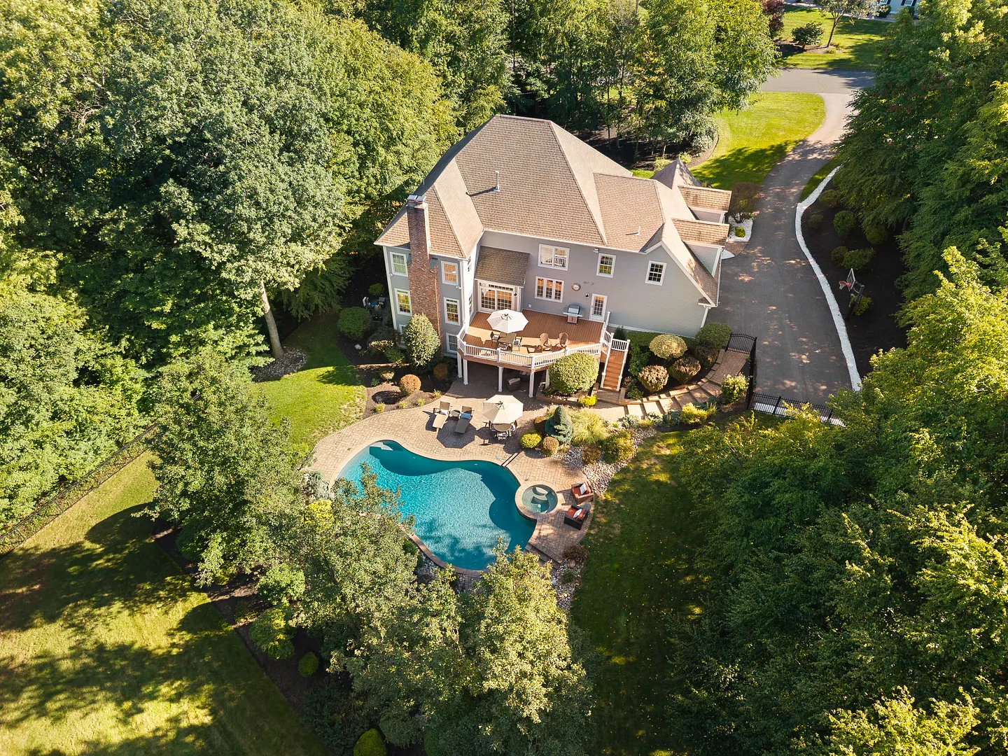 14 Highwood Crossing Photo 38