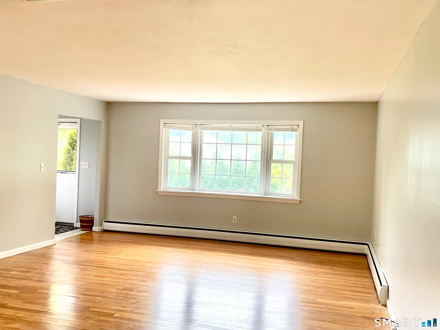 35 Woodmont Road Photo 6