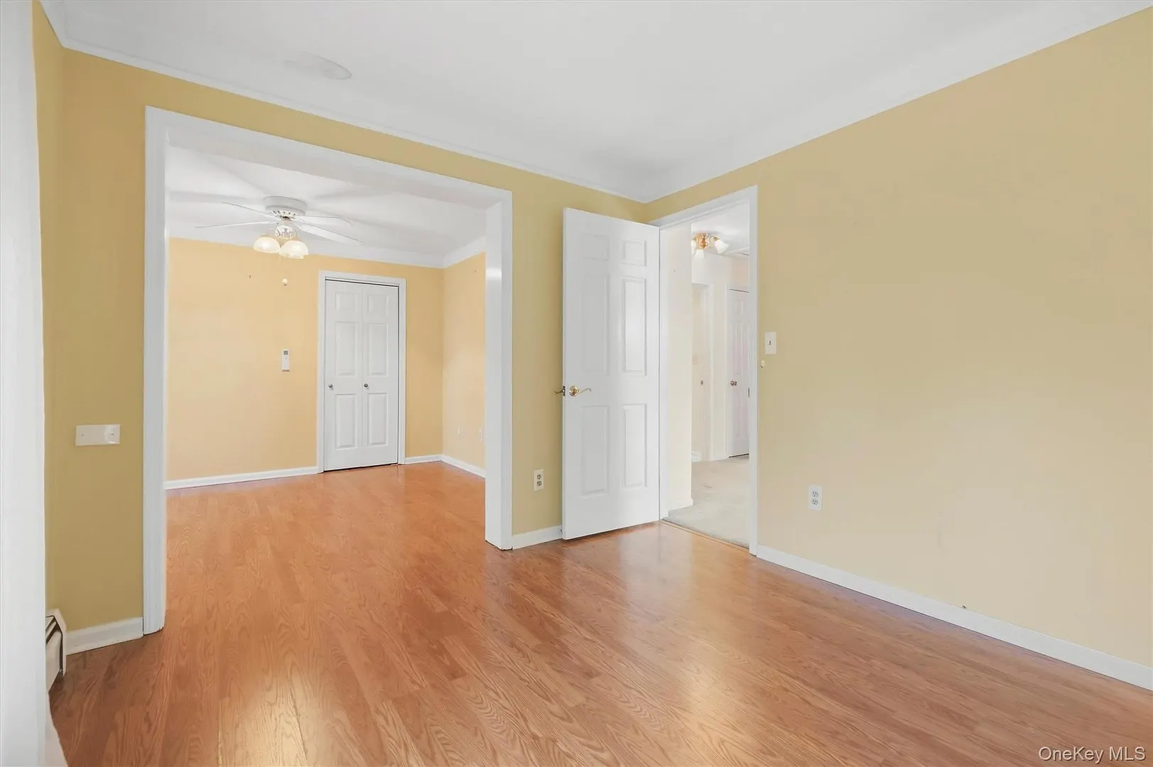 1069 Wolcott Avenue Photo 26