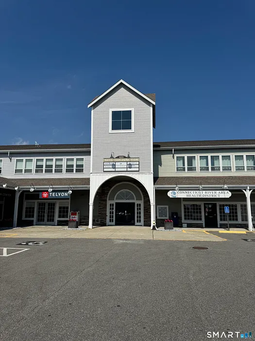 455 Boston Post Road Photo 20