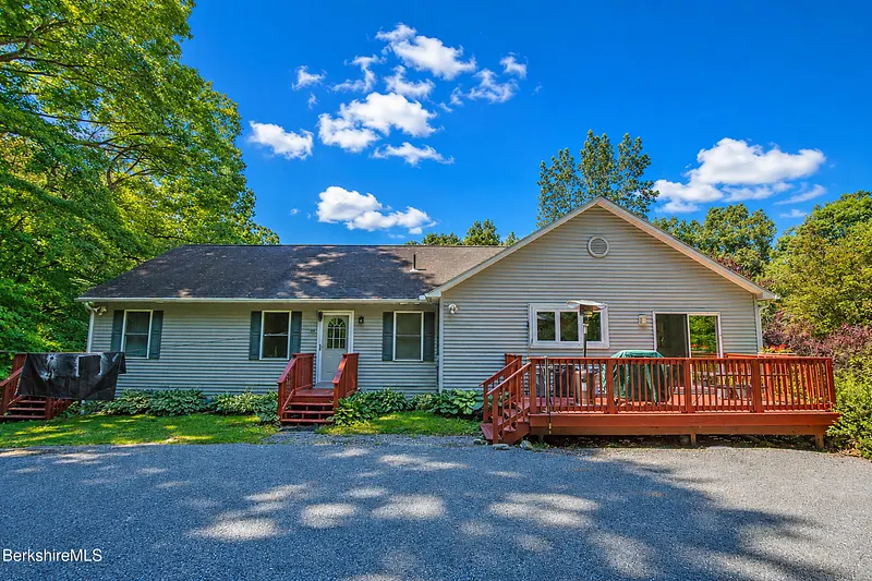 120 N Hoosac Rd Photo 34