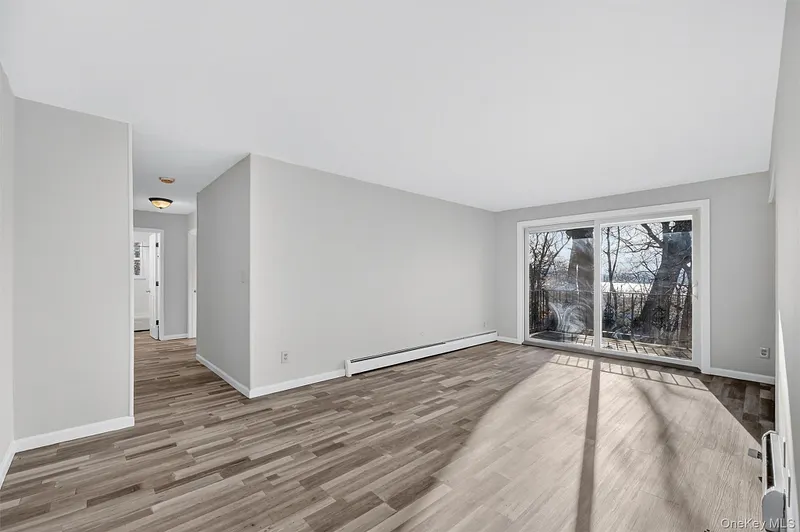 4 Colonial Road  #96 Photo 4