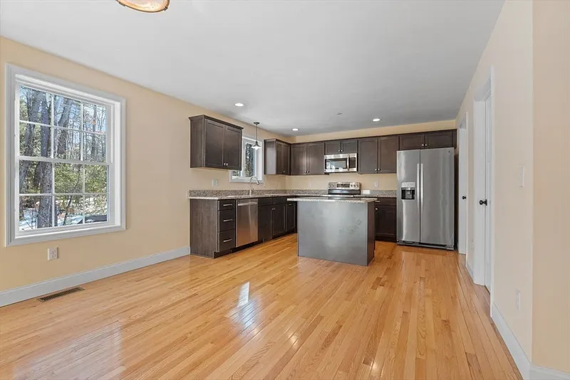 11 Rockingham Road #H Photo 4