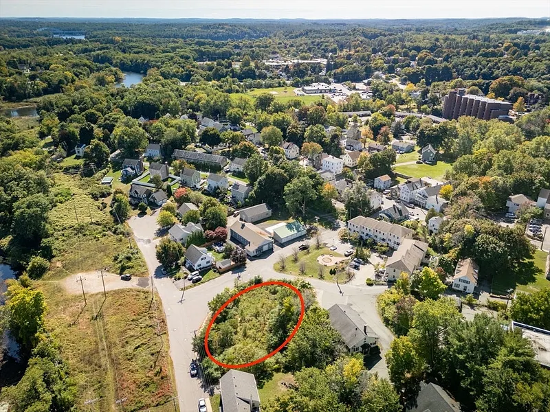 33 Mill St Photo 17