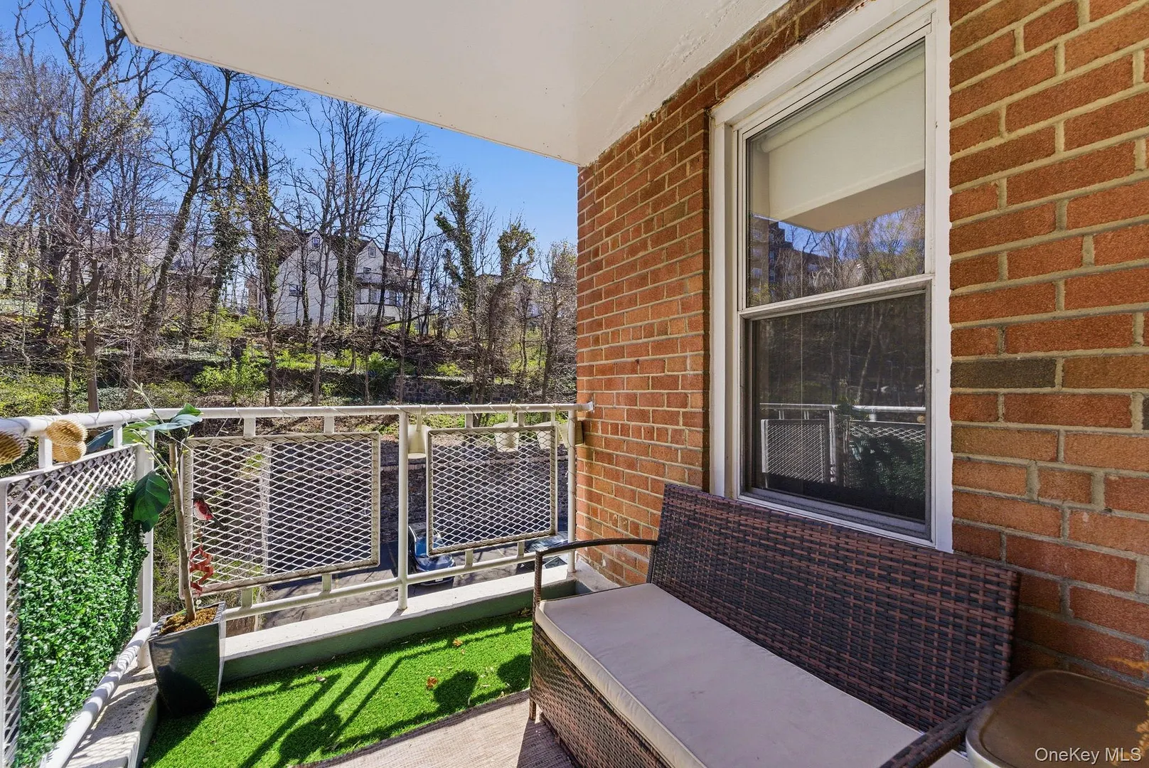 250 N Broadway  #5B Photo 3
