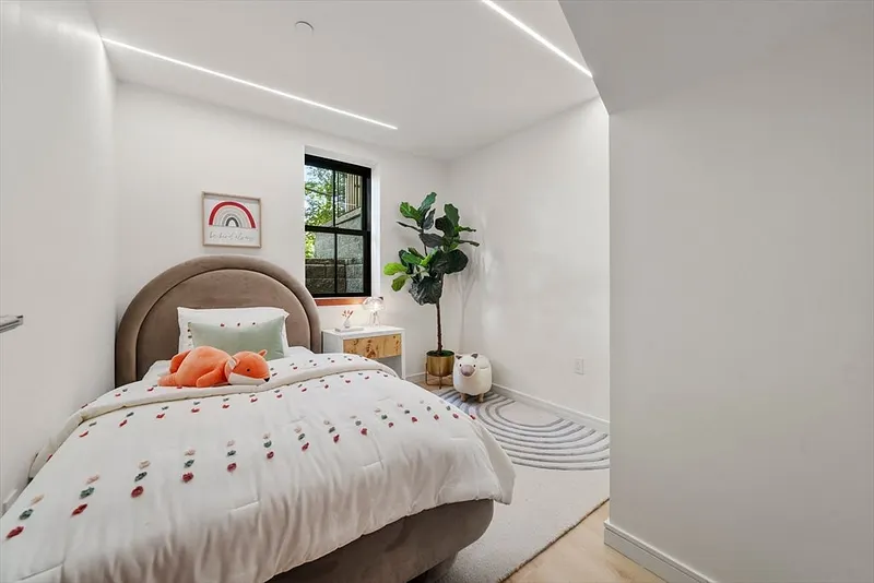 304 Elliot St. Carriage House S #4 Photo 17